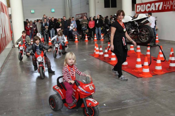 Selbst den kleinsten Moped-Fans wird hier Spannung und Spaß geboten. 