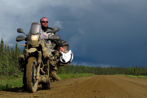 Erik Peters auf dem legendären Dalton Highway (nördlichste Straßenverbindung Alaskas)