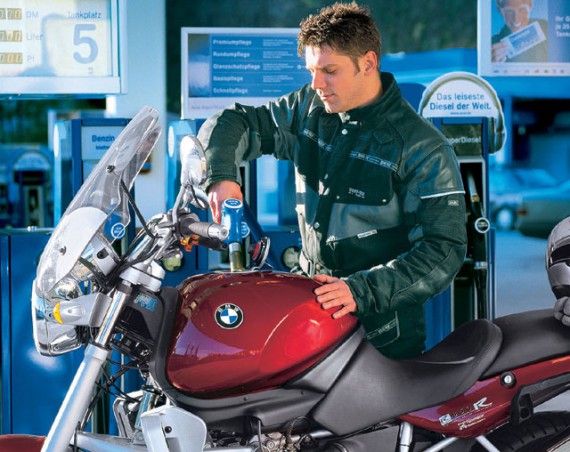 Immer auch bedenken: Genügend richtigen Treibstoff tanken!