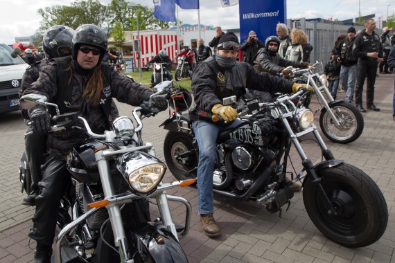 Hüpper, Urgestein der Freeway Riders, 2012 auf meinem Bock. Kein Ding!