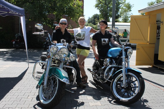 Posing für den guten Zweck!