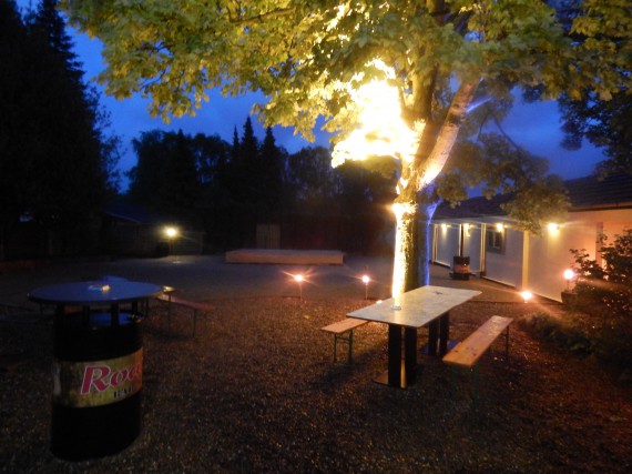 Für die Summer-Spezial-Party am 12.Juli entsteht hinten die Bühne!