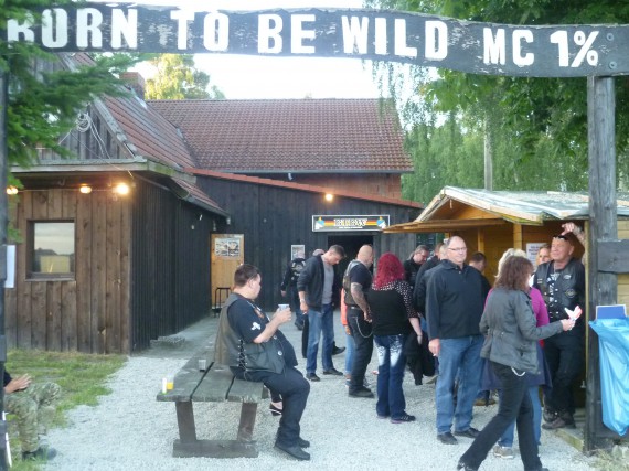 bereits am frühen Abend nahm der Andrang zu!