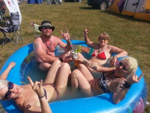 Na, so kann man der Hitze natürlich auch trotzden!