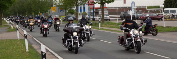 Der biherige Rekord liegt bei 600 Motorrädern im Konvoi!