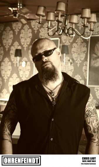 Der Kopf von Ohrenfeint rockt die Schraubbar in Bückeburg.