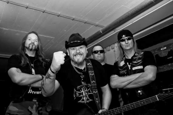 Wir verlosen vier CD's von Daalschlag. Must Go für Fans von Biker-Metall!
