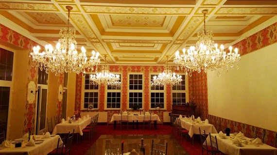 Na, das nenne ich doch mal ein reizvolles Ambiente. 