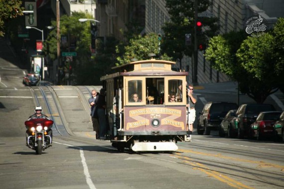 Jo, die Cable Car in San Fransiso gibt es noch. Touristen-Attraktion!