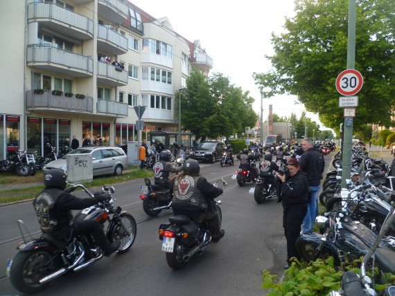 Geier Auftritt: Rolling Wheels, Free EAgles sowie Bloody Devils.