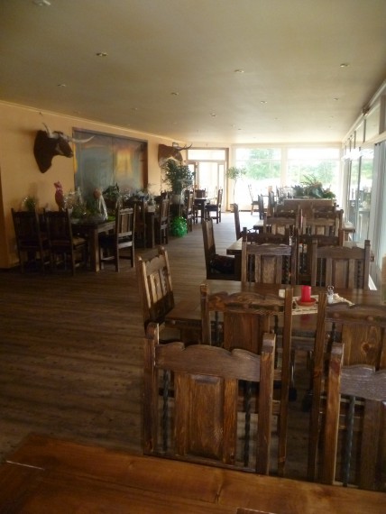 Platz satt. Keine Ahnung, warum die Texas River Ranch sich nicht etabliert hat.