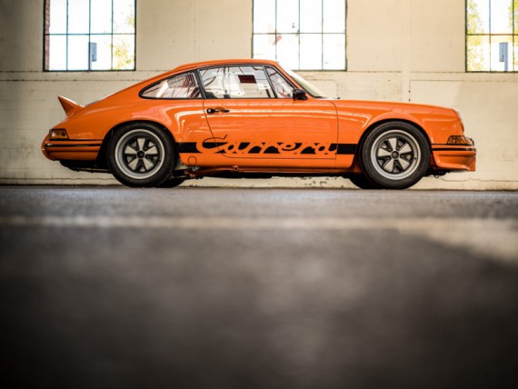 Edles auf vier Rädern erfreut die Fans natürlich auch. Hier ein 66er Porsche 911. 