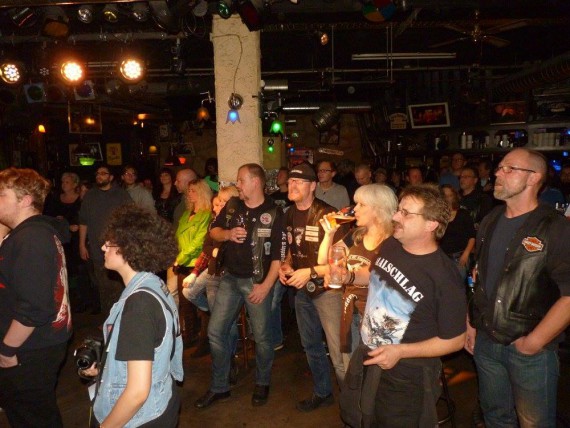 Zu unserem Gig war das Meisenfrei bereits gut besucht. Bunt gemischtes Völkchen!