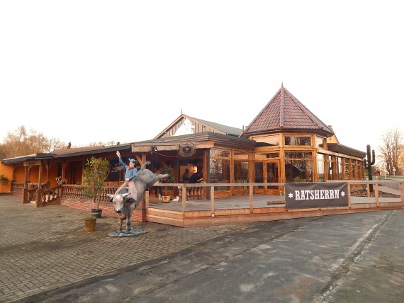 Das White Buffalo im Western-Stlye hat viel Potential, ist aber auf mobiles Publikum angwewiesen. Ok, hier sind wir!