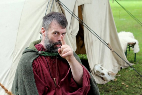 So habe ich Peter bei Bikes, Music & More Vol. 3 erlebt. Das Mittelalter hat es ihm angetan.