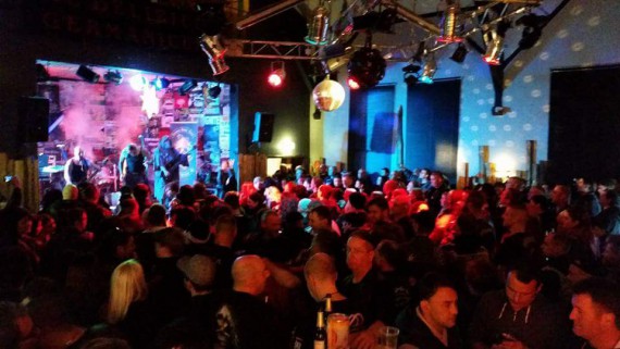 Zum Benefiz Rock & Help konnte der Delirium MC Germanicum ein volles Haus vermelden! Die Limited Booze Boys zogen mächtig!