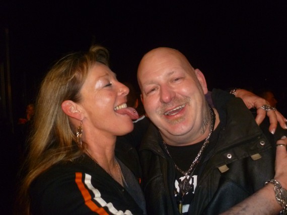 Leckt du ...! Ähm, lassen wir das. Evy war wie immer gut drauf. Echte Biker-Lady! 