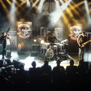 Ich habe die Rubber Chucks bereits auf den HMT live erlebt. Brachial gut!