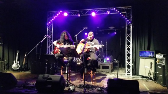 Frazy = Crazy und Freedom, ambitioniertes Du mit akkustischem Set!