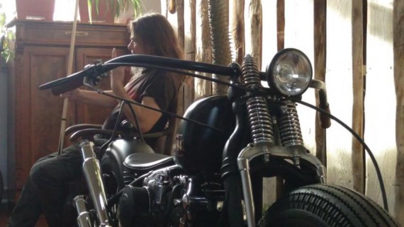 Sieht so aus, als wenn Achim über neue Projekte von Custom Style 84 siniert. Grins...