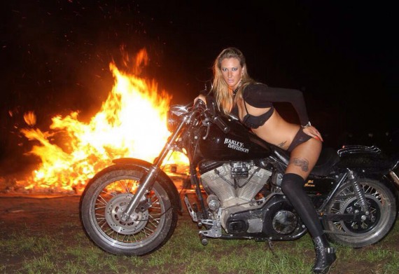 Heiße Gogos und als Special eine Strip-Show erwarten Euch!