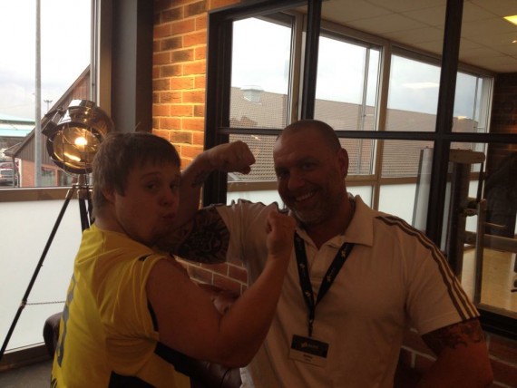 Winnie arbeitet auch mit behinderten Kindern zusammen!