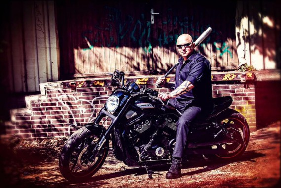 Ok, Klappern gehört zum Handwerk. Etwas provokant, aber ein Eye-Catcher!