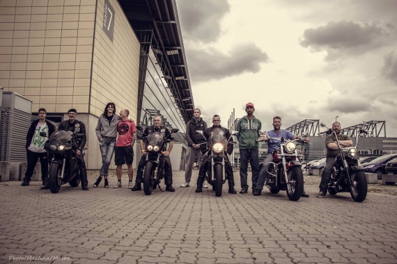 Mittlerweile haben die Obdachlosen zu den Bikern Vertrauen gefasst!