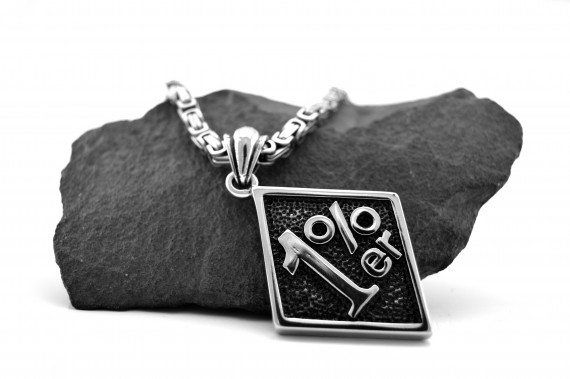 Der Shop www.rockerschmuck666.de hat sich ganz dem Thema Edelstahl verschrieben! 