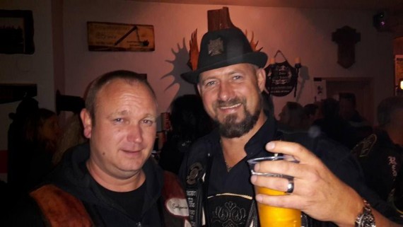 Christian, Präsi des Wild Vikings MC Wolfsburg, mit einem Member des SoS MC aus Müchen!