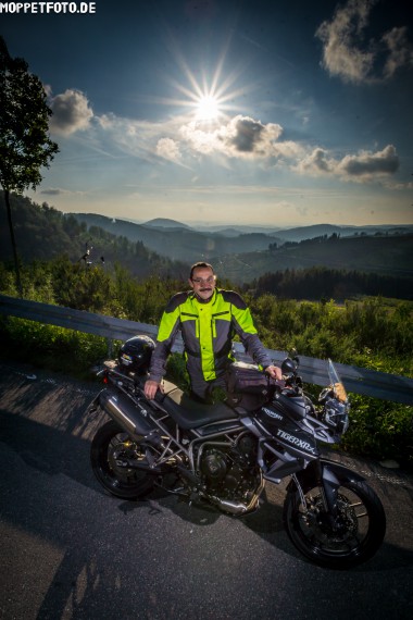 Dir Knecht mit einem seiner Bikes on Tour. . 