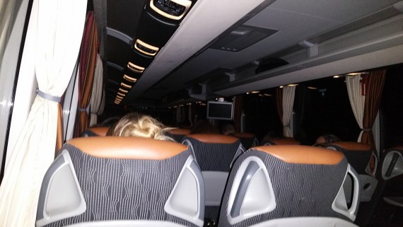 Rücktour mit flixbus. Viele Beinfreiheit und ein günstiger Preis reicht zur Alternative!
