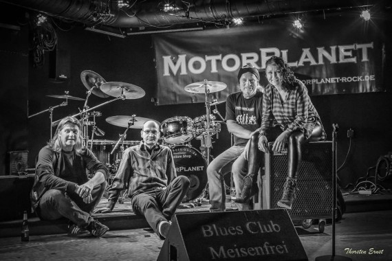 Motorplanet stehen für erdigen Geradeus-Blues. Lohnt sich!