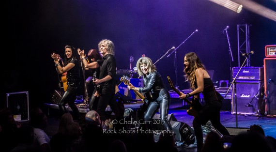 Man mag es kaum glauben, aber Suzi Quatro hat es imemr noch drauf!