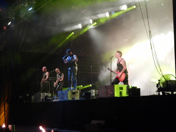 Völkerball boten eine gigantische Show!